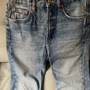 Zara straight  Fit mid rise Jeans in Washed Blue